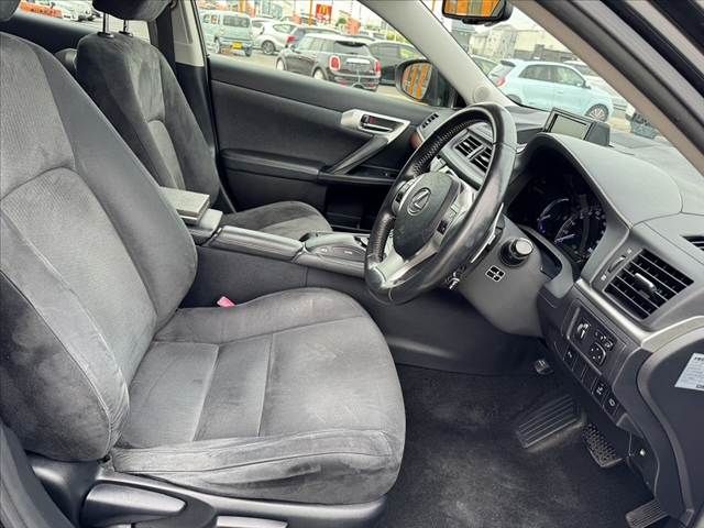 LEXUS CT200h