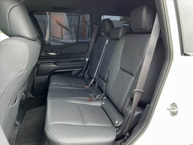 LANDCRUISER 250
