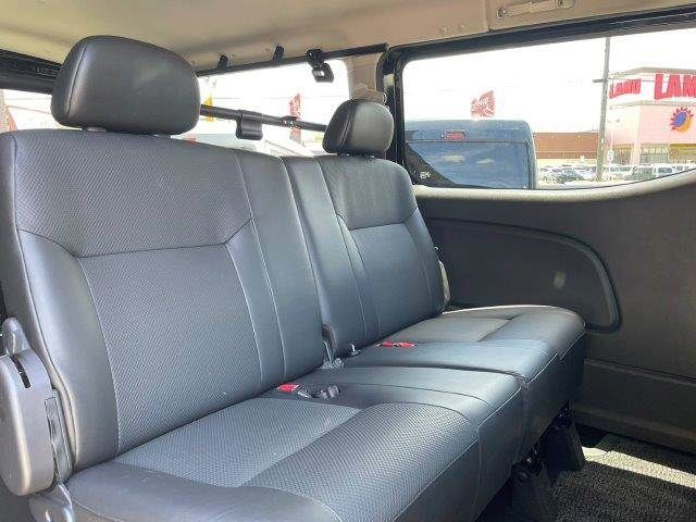CARAVAN van 2WD