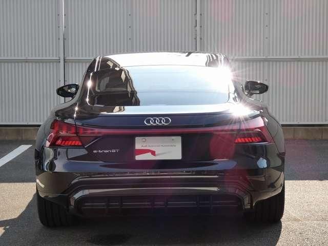 AUDI e-tron GT