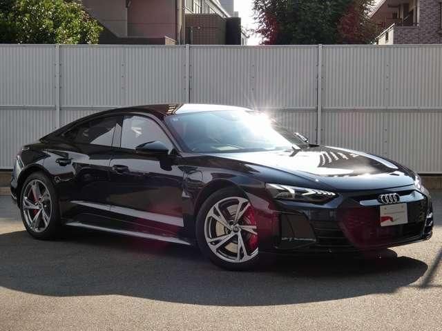 AUDI e-tron GT