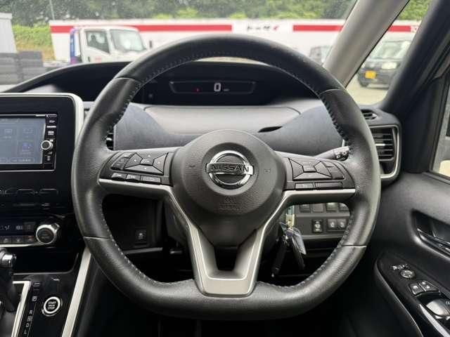 SERENA  S-HYBRID 4WD