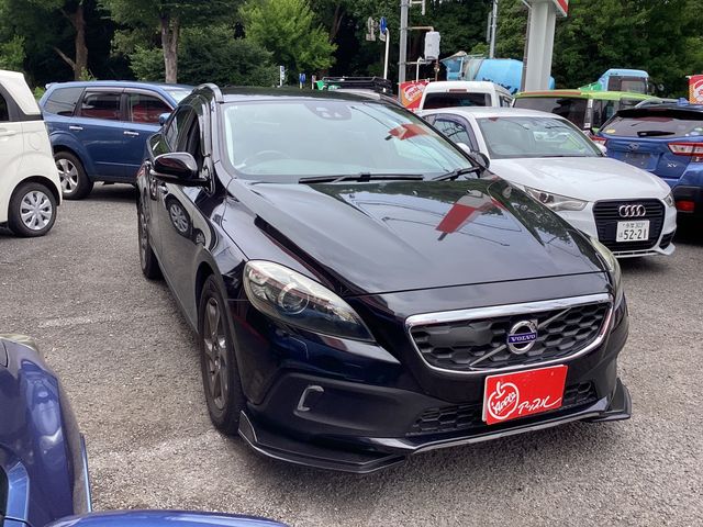 VOLVO V40 CROSS COUNTRY