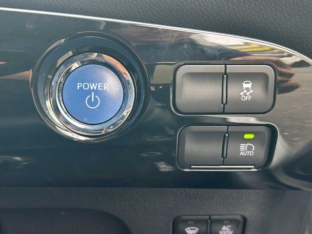PRIUS 4WD