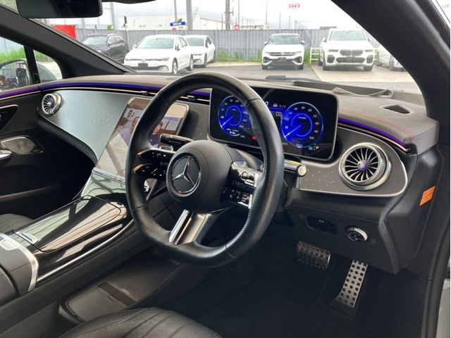 MERCEDES BENZ EQE