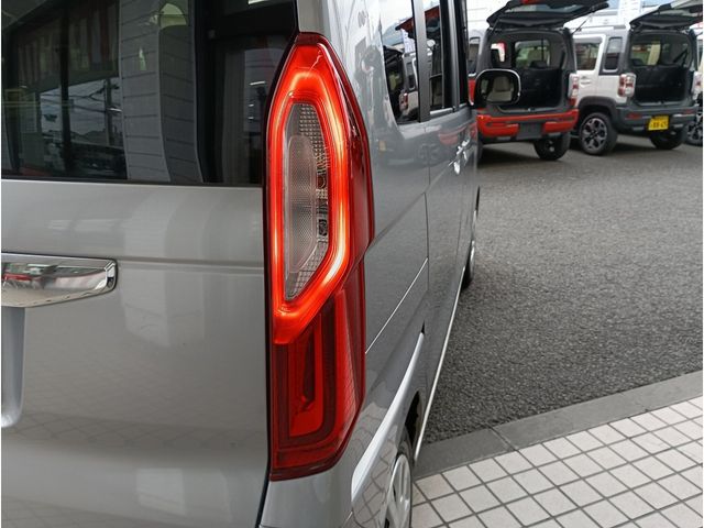 N BOX