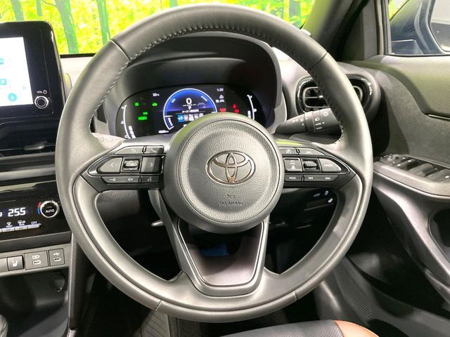 YARIS CROSS HYBRID