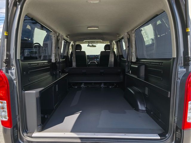REGIUSACE van 2WD