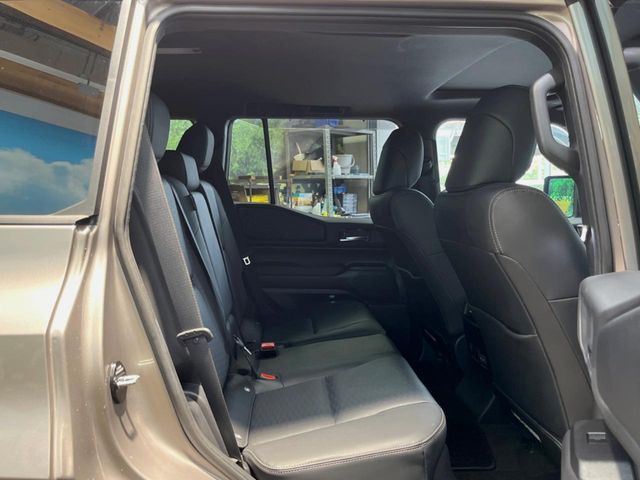 LANDCRUISER 250