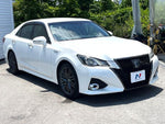CROWN sedan hybrid