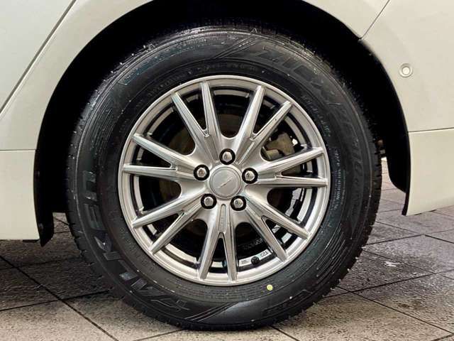 PRIUS 4WD