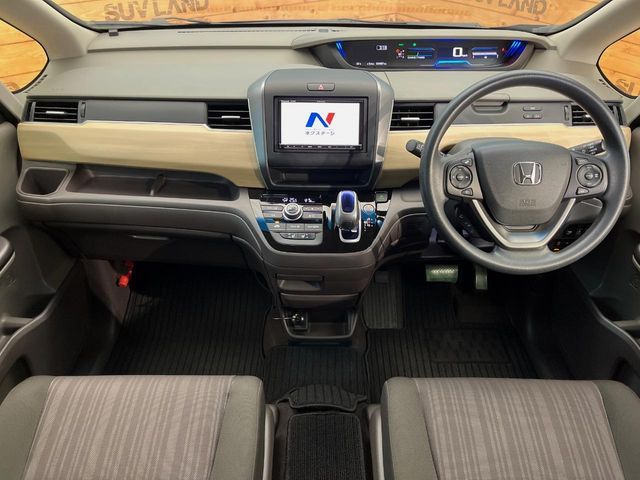 FREED HYBRID 4WD