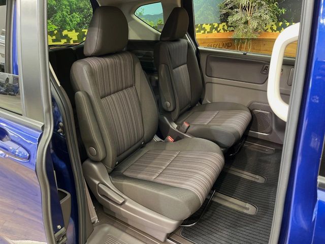 FREED HYBRID 4WD