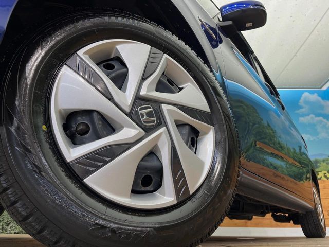 FREED HYBRID 4WD
