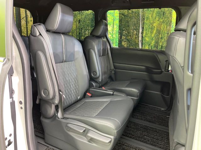 NOAH HYBRID 4WD