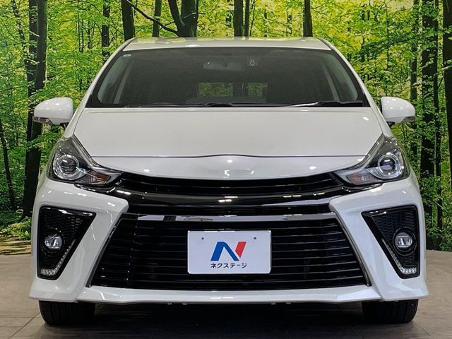 PRIUS Alpha