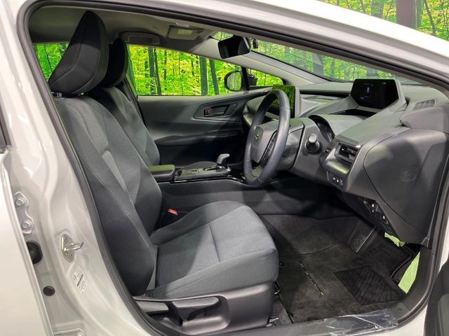 PRIUS 4WD