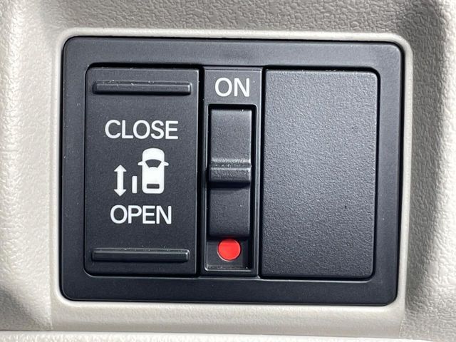 N BOX