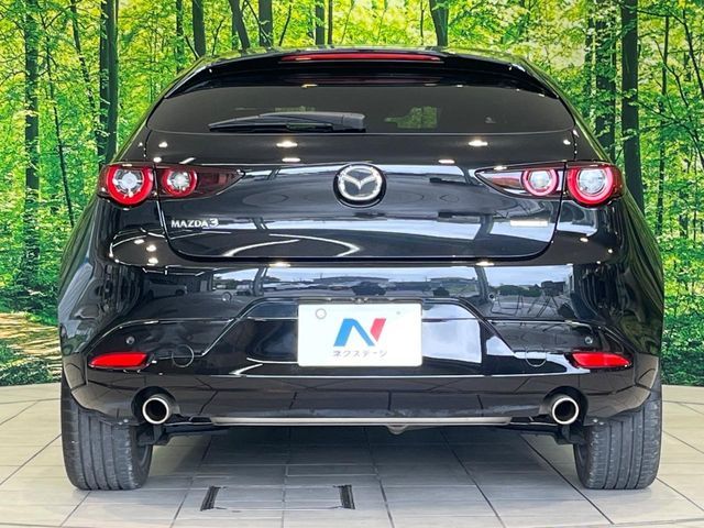 MAZDA3 FASTBACK