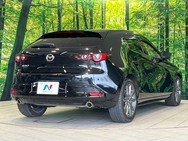 MAZDA3 FASTBACK