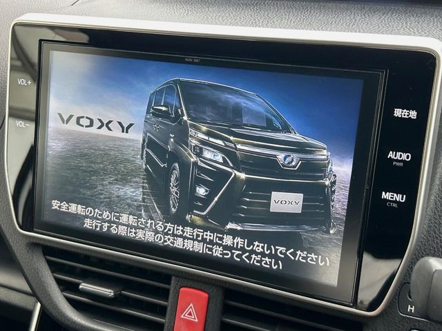 VOXY HYBRID