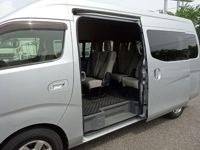CARAVAN van 2WD