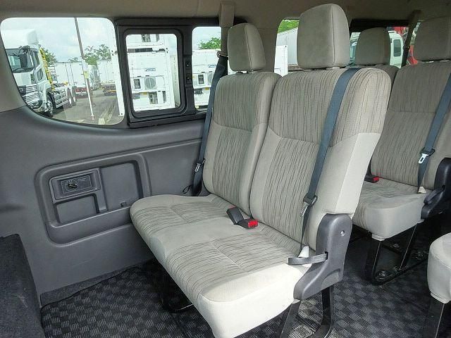 CARAVAN van 2WD