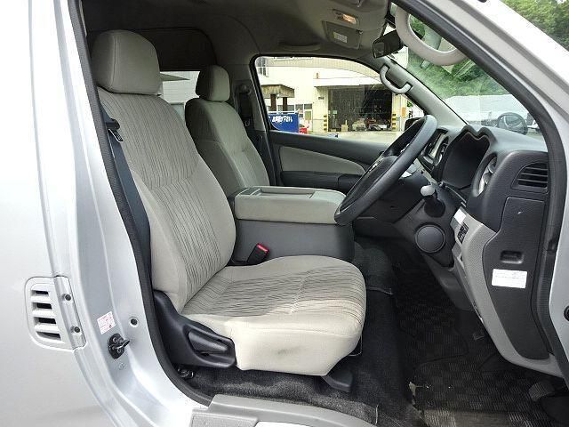 CARAVAN van 2WD