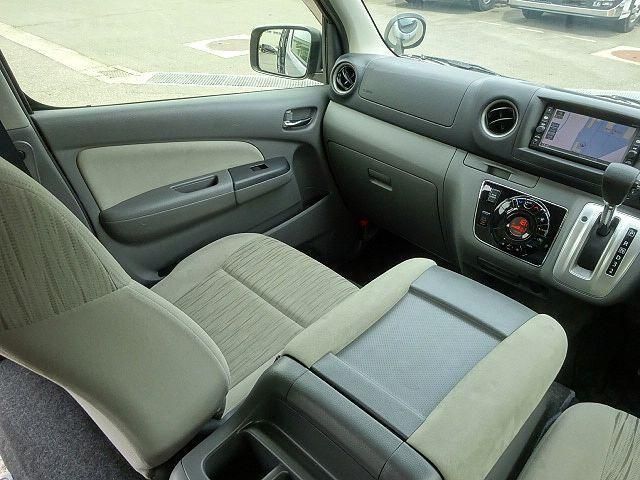 CARAVAN van 2WD