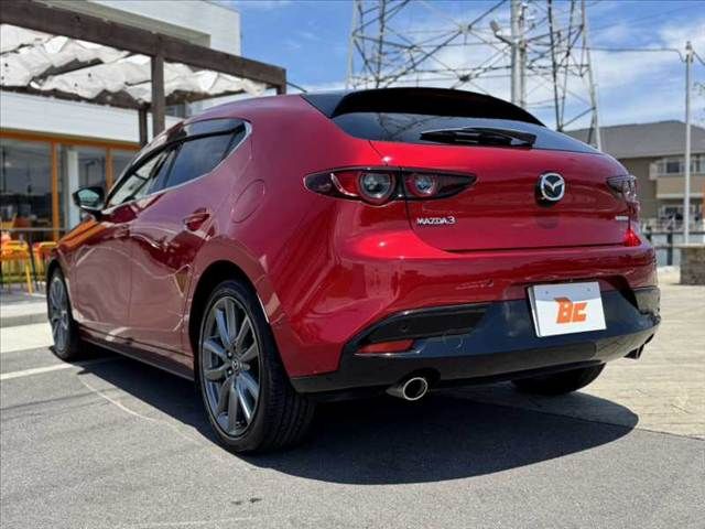MAZDA3 FASTBACK