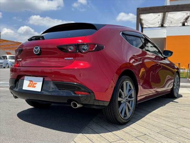 MAZDA3 FASTBACK