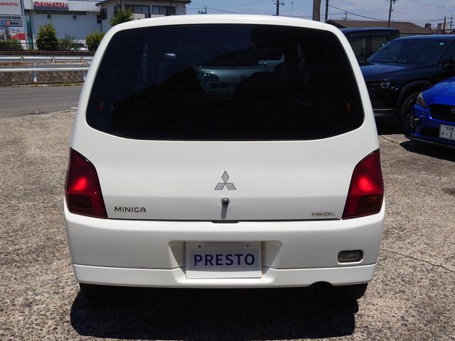 MINICA van