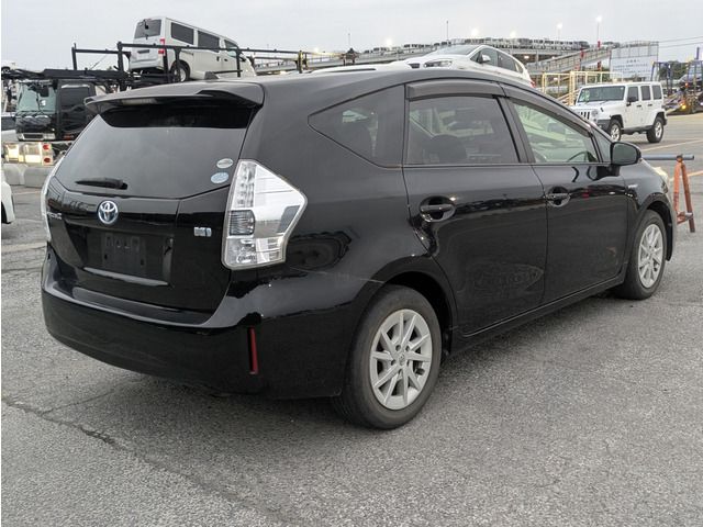 PRIUS Alpha