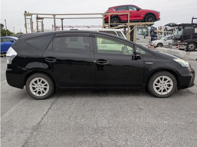 PRIUS Alpha
