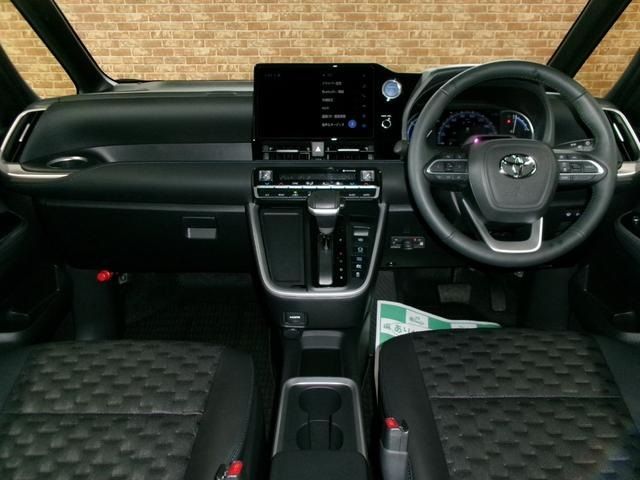 VOXY HYBRID 4WD