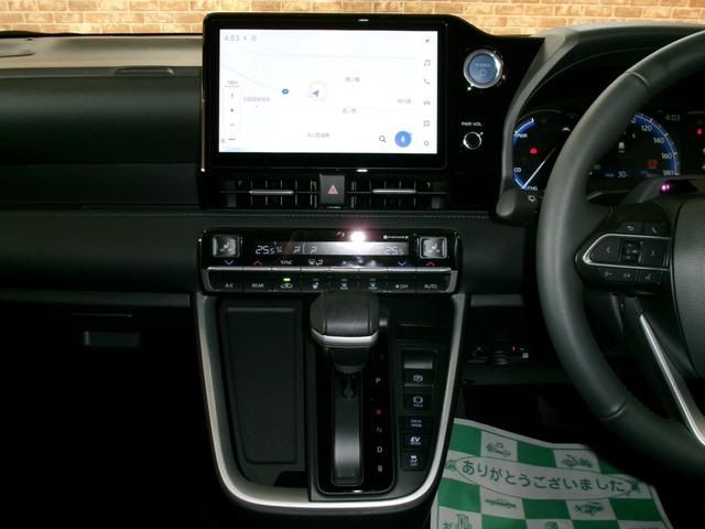 VOXY HYBRID 4WD