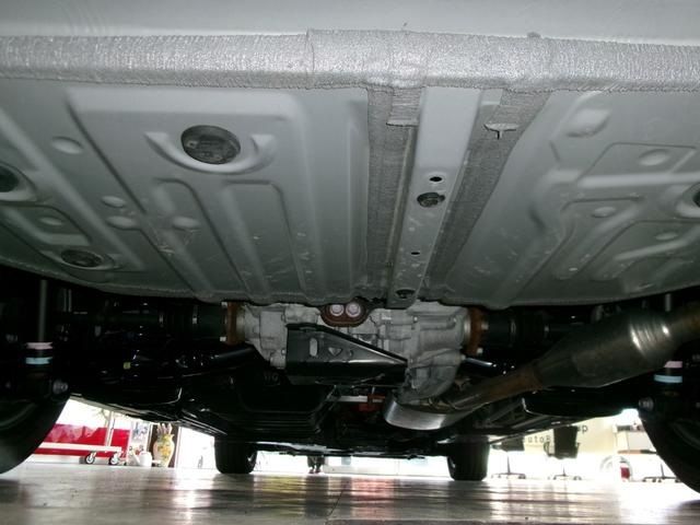 VOXY HYBRID 4WD