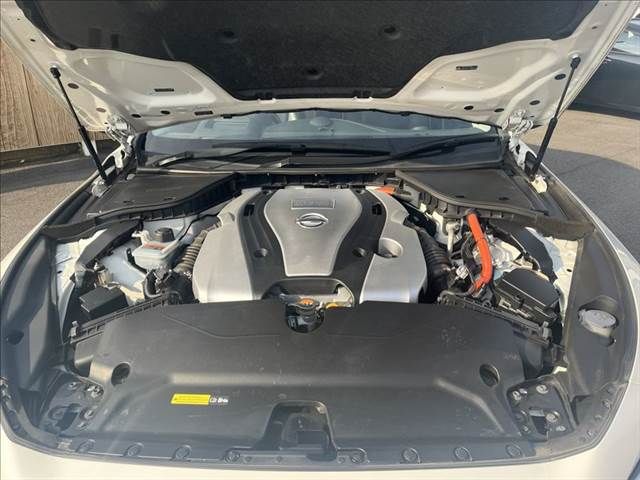 SKYLINE HYBRID 4WD