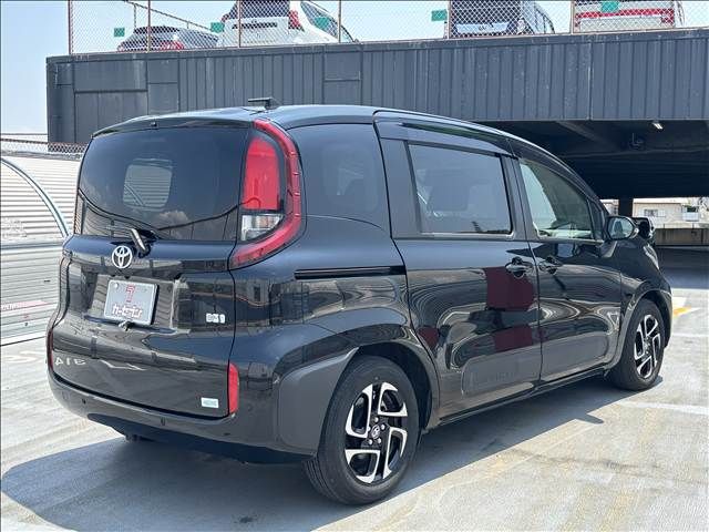SIENTA HYBRID