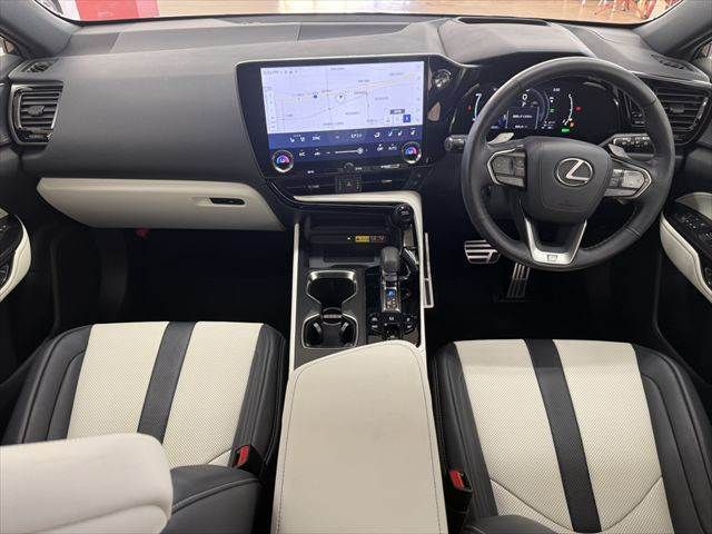 LEXUS NX450h+ AWD