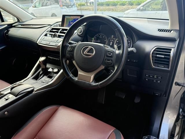 LEXUS NX200t