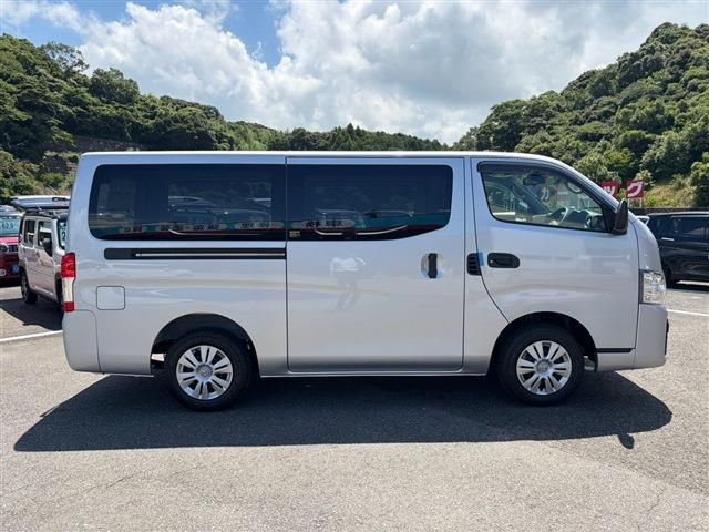 CARAVAN van 2WD