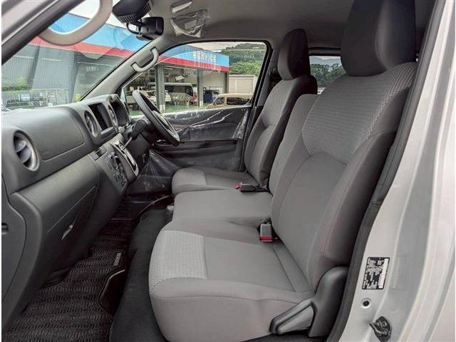 CARAVAN van 2WD