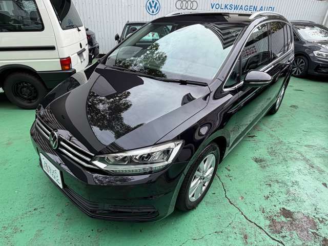 VOLKSWAGEN GOLF TOURAN