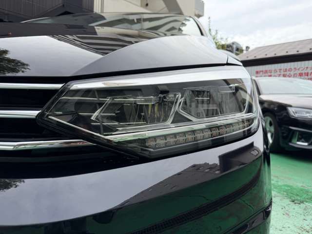 VOLKSWAGEN GOLF TOURAN