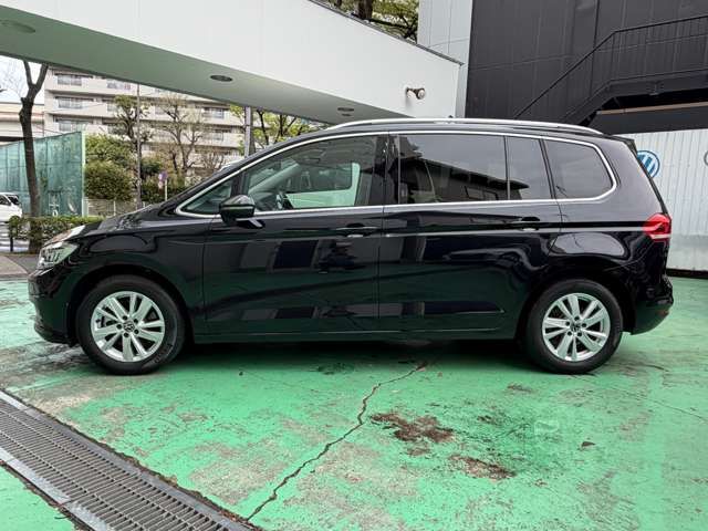 VOLKSWAGEN GOLF TOURAN