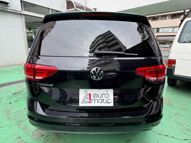 VOLKSWAGEN GOLF TOURAN