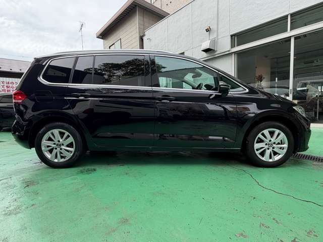 VOLKSWAGEN GOLF TOURAN
