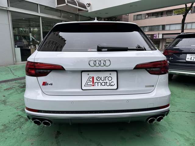 AUDI S4 AVANT
