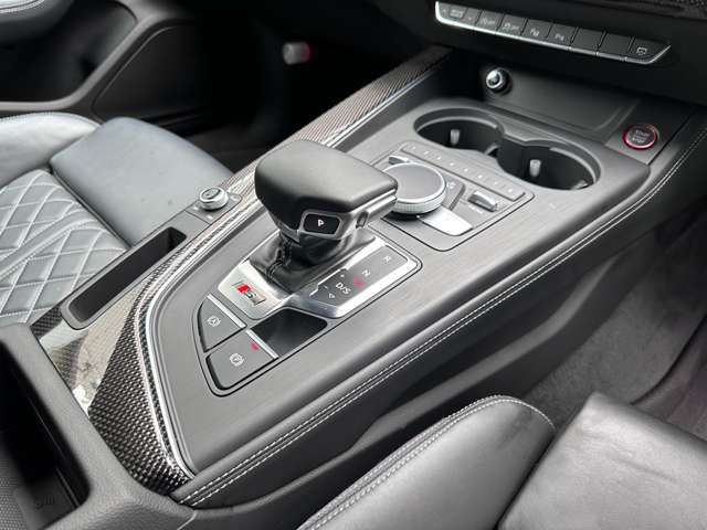 AUDI S4 AVANT